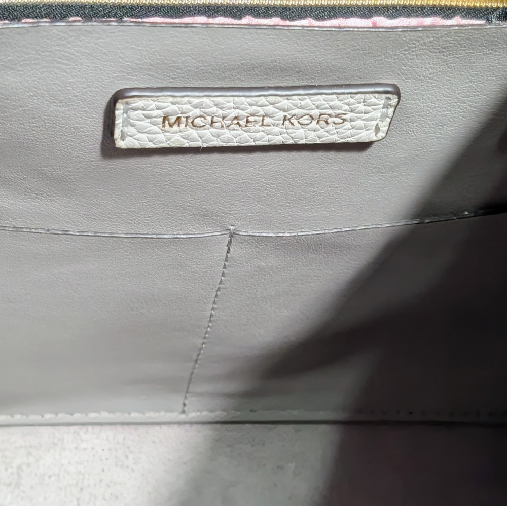 Michael Kors Junie Medium Leather Shoulder Bag - Salmon - Picture 14 of 14